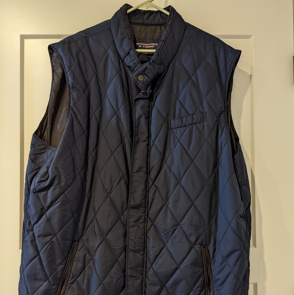 Men's down vest